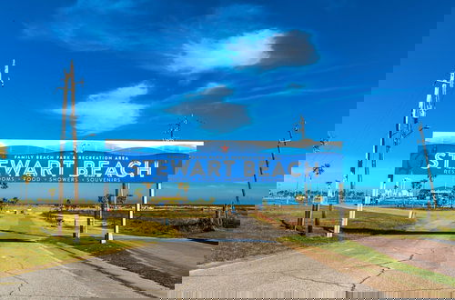 Photo 29 - Blue Horizon in Galveston