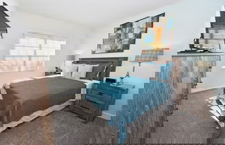 Foto 3 - Spacious 5 Bed Pool Home With Game Room-5488sc 5 Bedroom Home by RedAwning