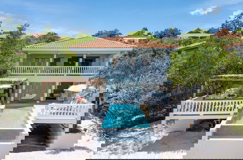 Foto 3 - Caribbean Delight Villa With Stunning Pool View
