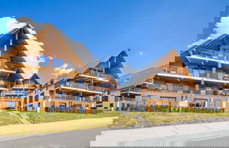 Photo 1 - Spacious, Modern Apartment Near the Centre