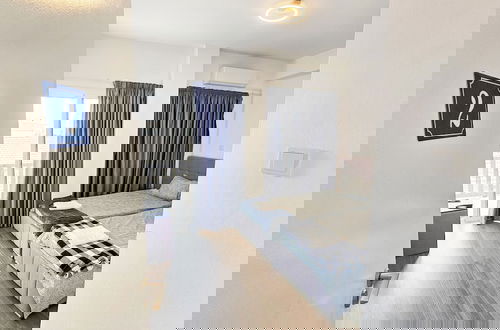 Foto 5 - Downtown Rooms, 200m from Marina Beach