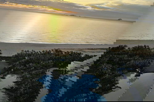 Foto 27 - Arena Cam Ranh Beachfront Condotel