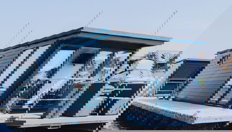Foto 1 - Modern Houseboat With air Conditioning Located in Marina