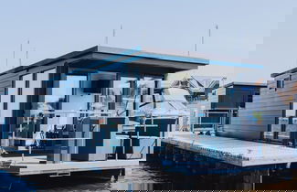 Foto 1 - Modern Houseboat With air Conditioning Located in Marina