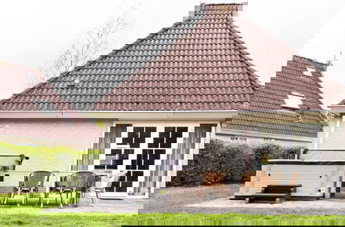 Foto 26 - Beautiful Holiday Home With Whirlpool and Sauna