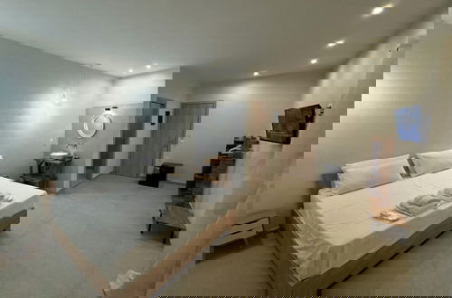 Photo 4 - Georgias House Project North