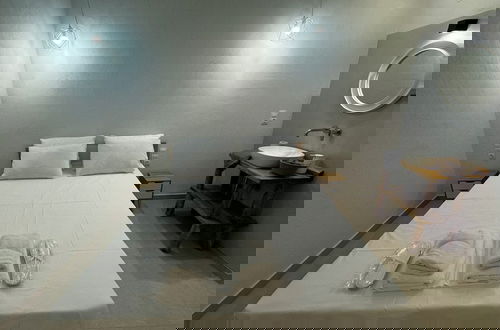 Photo 3 - Georgias House Project North