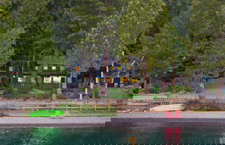 Foto 1 - West Shore Lake House by Avantstay Ski Cabin w/ Backyard Sledding Hill!