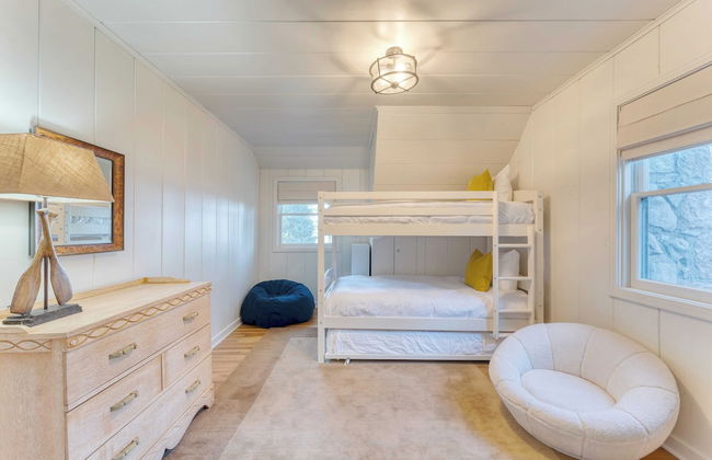 West Shore Lake House by Avantstay Ski Cabin w/ Backyard Sledding Hill! - Foto 31