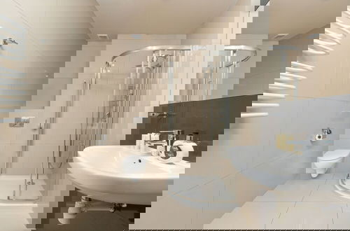 Photo 11 - Apartment With Sauna and Pool by Renters