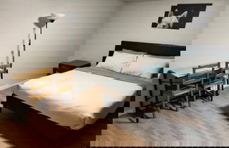 Photo 1 - Cozy 1 Bedroom Rental With Den Free Parking Close to University