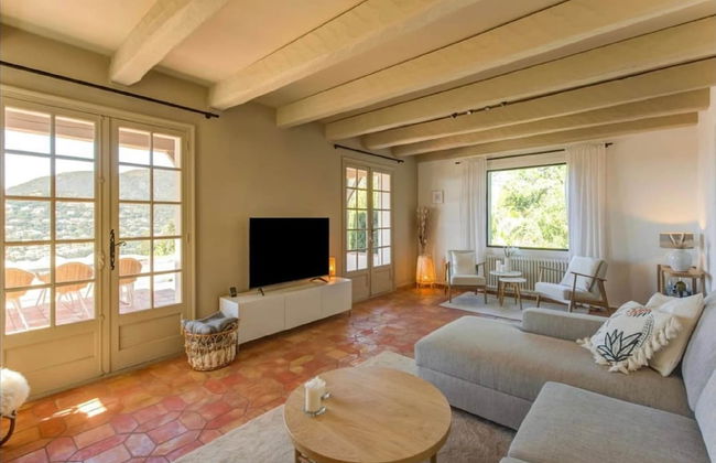 Villa in Cavalaire With Sea View & Pool - Foto 14