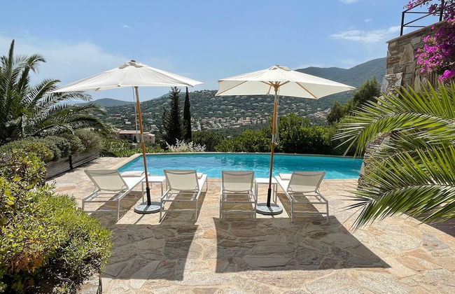 Villa in Cavalaire With Sea View & Pool - Foto 22