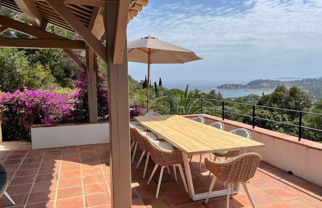 Villa in Cavalaire With Sea View & Pool - Foto 26