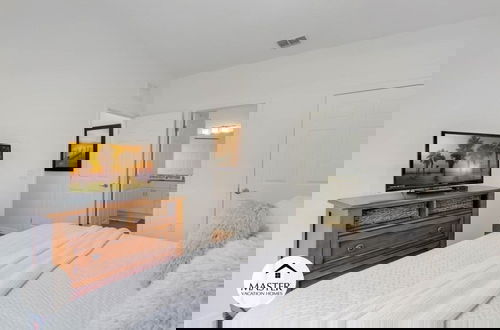Foto 6 - 4 Bedroom Lucaya Village Townhouse by RedAwning