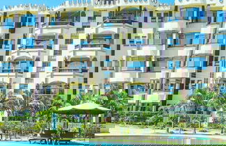 Photo 1 - Sunset Paradise Apartments by Blodriff