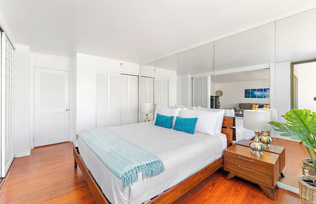 High Floor Ocean View Condo (King Bed and Parking) - Foto 9
