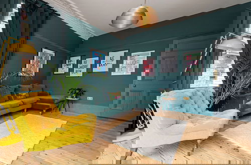 Foto 30 - Chic and Colourful Family Home by Underthedoormat