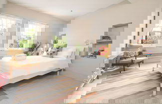 Foto 2 - Chic and Colourful Family Home by Underthedoormat