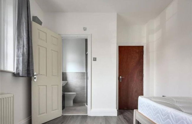 Limehouse Townhomes-4 Bedrooms,3 Bathrooms,garden - Foto 9