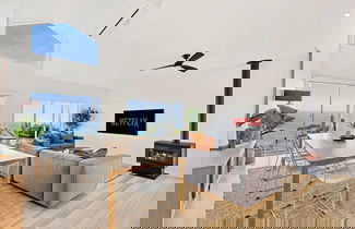 Foto 1 - Clifftop Luxury With Spectacular Ocean Views