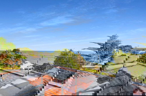 Foto 3 - Clifftop Luxury With Spectacular Ocean Views