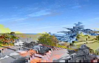 Foto 3 - Clifftop Luxury With Spectacular Ocean Views