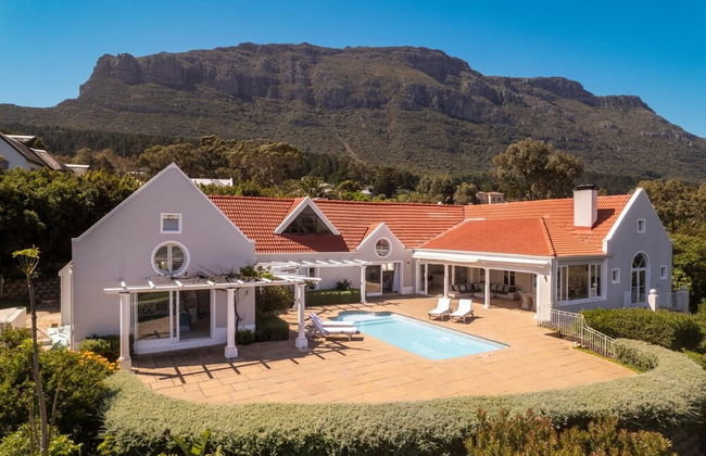 Sublime Five bed Property in Glorious Setting - Foto 35