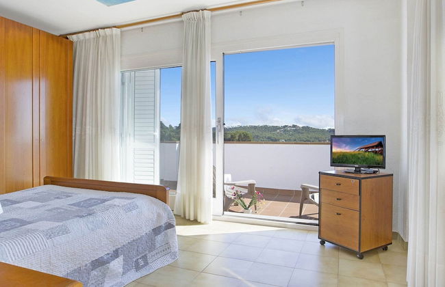 Spacious Holiday Villa With Private Swimming Pool and Various Terraces in Blanes - Foto 12