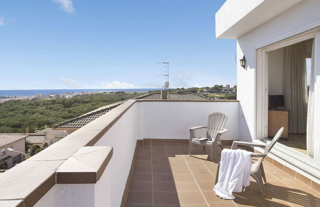 Spacious Holiday Villa With Private Swimming Pool and Various Terraces in Blanes - Foto 8