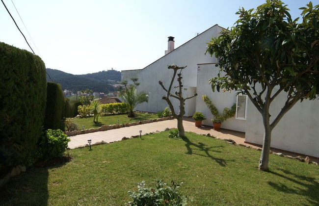 Spacious Holiday Villa With Private Swimming Pool and Various Terraces in Blanes - Foto 22