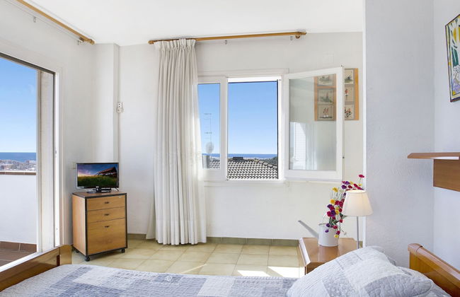 Spacious Holiday Villa With Private Swimming Pool and Various Terraces in Blanes - Foto 9