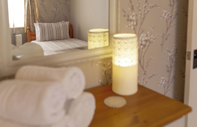 Jasmine Cottage-2BD in Heart of Bourton - Foto 13