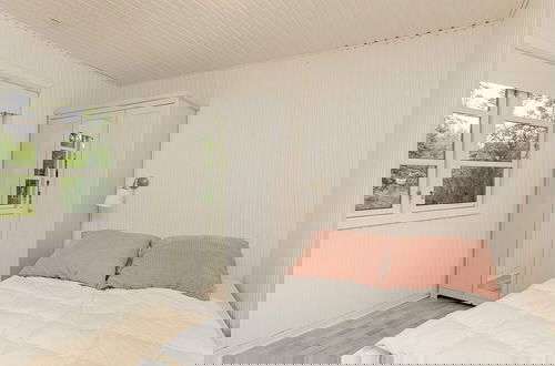 Foto 2 - 4 Person Holiday Home in Hals