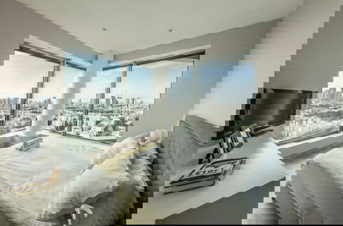 Foto 8 - High end 2 BR w panoramic City view