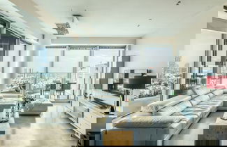 Foto 1 - High end 2 BR w panoramic City view