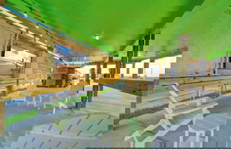 Photo 2 - Priv Pool, Covered Patio Lounge w/ Bar, Sunset Views Green Gecko by Avantstay