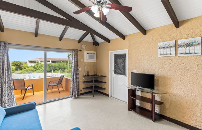 One Blue Caribbean View 1 Bedroom Condo by RedAwning - Photo 9