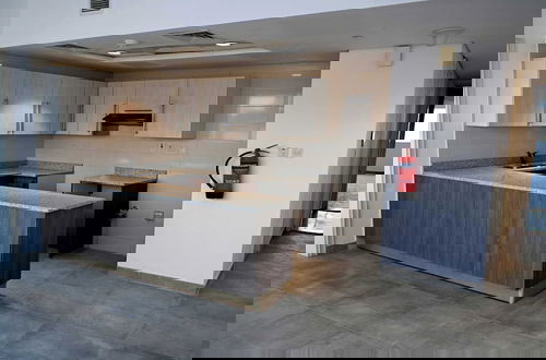 Foto 6 - Spacious Apartment in Palette Tower in Tourist Club Area