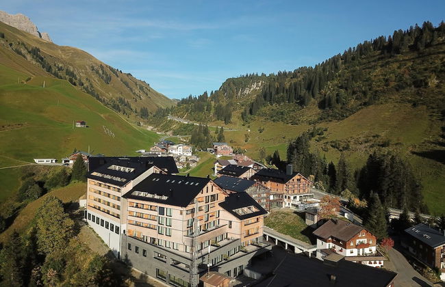Apartment in Schrocken Near Ski Arlberg - Foto 1