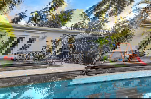 Foto 18 - Poolside Paradise: 4BR w Pool and Mini Playground!