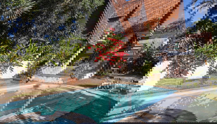 Foto 1 - Natureza-piscina-lareira-Brazilan Corner