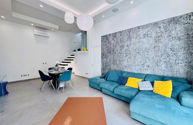 YourHome - AC Luxury House - Photo 9