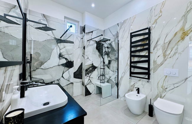 YourHome - AC Luxury House - Photo 13