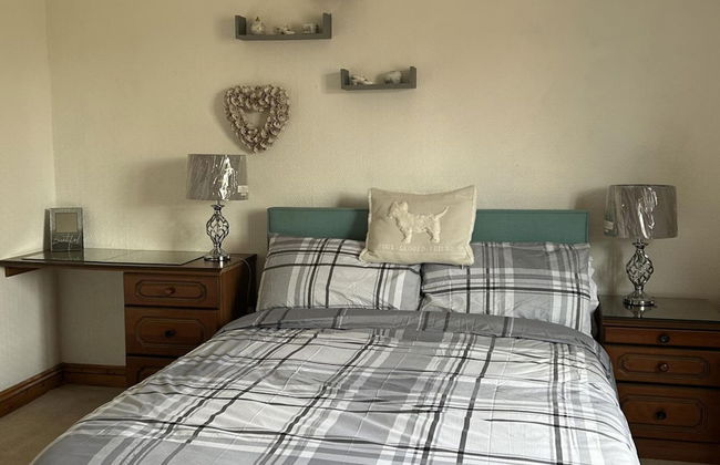 Wonderful 4 Bedroom Cottage Sleeps 8 - Foto 5