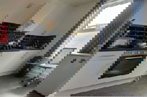 Foto 4 - Studio Apartment With Kingbed 5min To Beach
