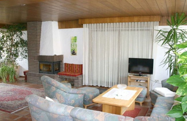Mott Comfortable Holiday Residence - Photo 12