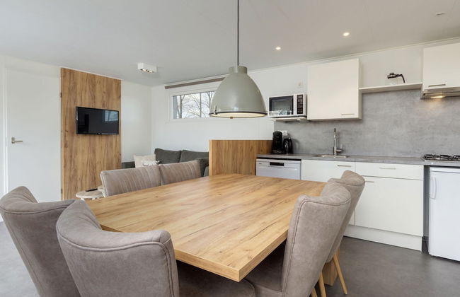 Modern Chalet Near Forest - Foto 6
