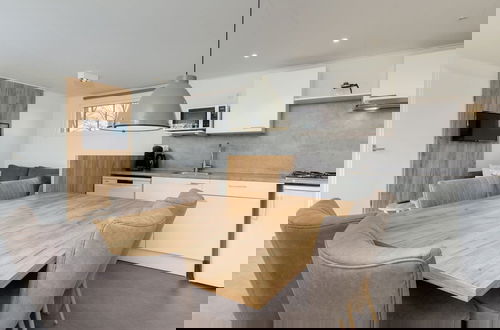 Foto 6 - Modern Chalet by Recreation Lake