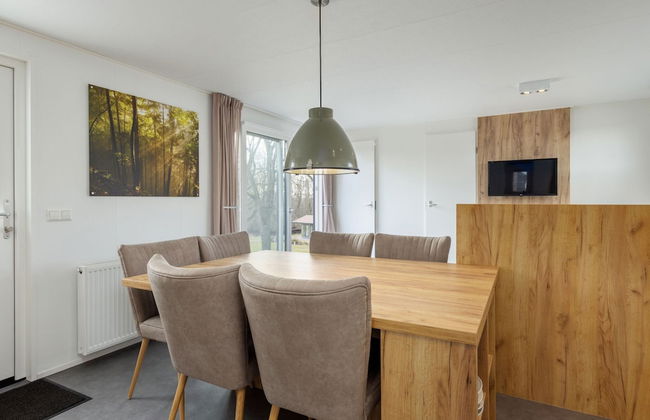 Modern Chalet Near Forest - Foto 20